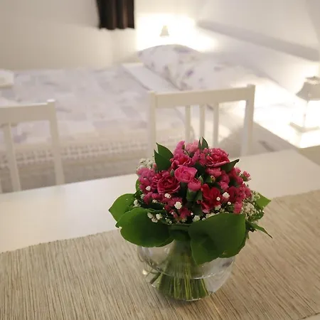 Laura Apartmán *